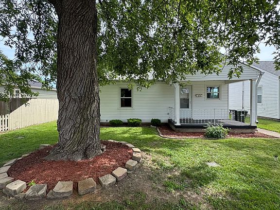 2nd image of 615 Poplar St