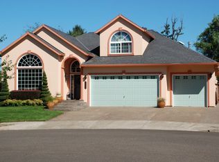 11613 S Hazelnut Ct, Oregon City, OR