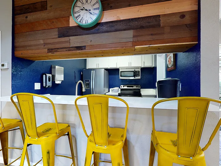 Newport Village Apartments | Costa Mesa, CA | Clubhouse