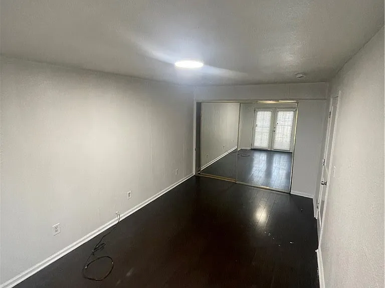 4605 Arlington Ave #1/2 — Photo 13