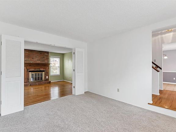 5th image of 889 Braquewood Dr