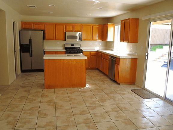 3rd image of 1267 Cottonwood Dr