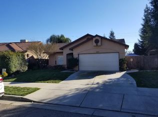 843 W Anissa Ct, Farmersville, CA 93223