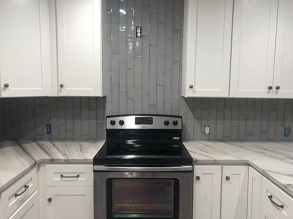3rd image of 604 Highcrest Dr Unit 412