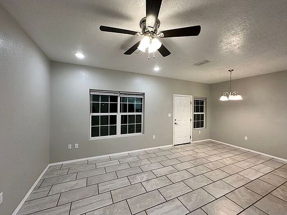2nd image of 3825 Lockhaven Dr