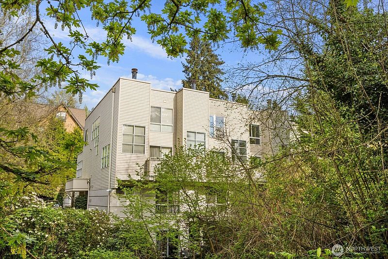 2nd image of 10237 SE 3rd Street #5