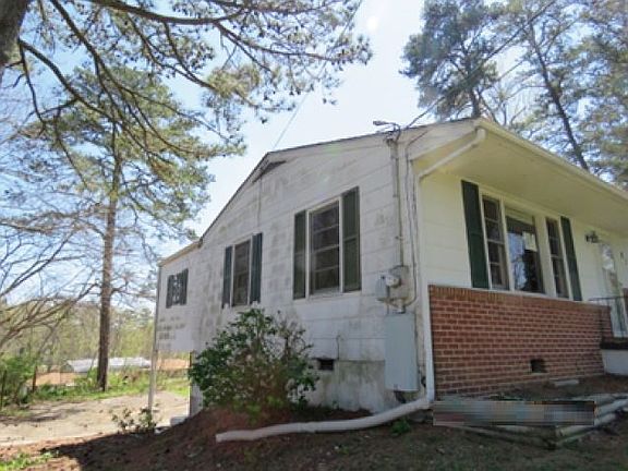 4th image of 812 Lafayette Dr