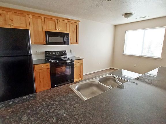 Kitchen with dining area