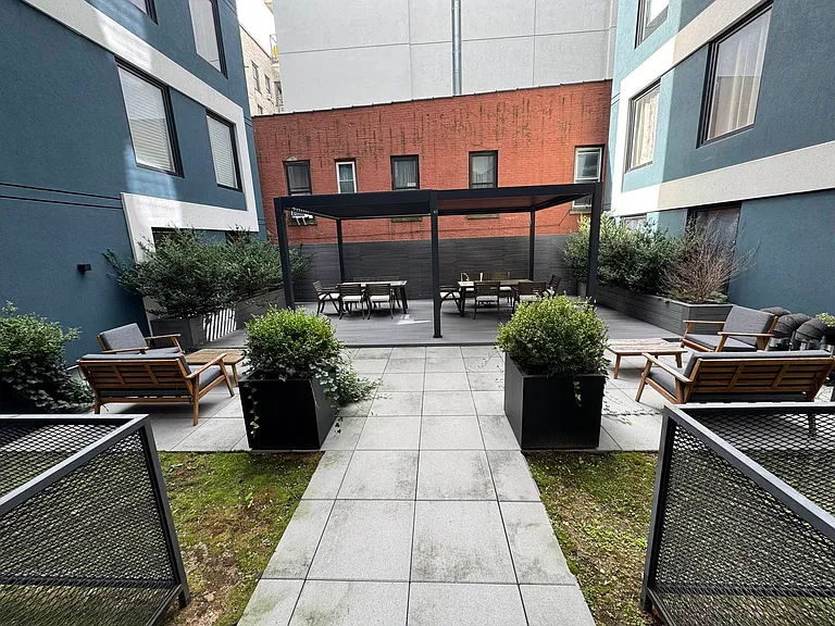 150 Lenox Rd #3 — Photo 16