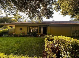 11 Deep Well Ln, Los Altos, CA 94022