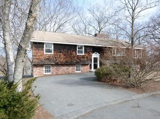 16 Briscoe St, Woburn, MA 01801