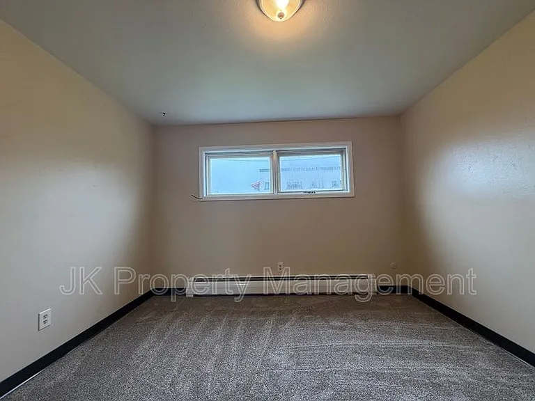 2100 4th St NE #2 — Photo 17