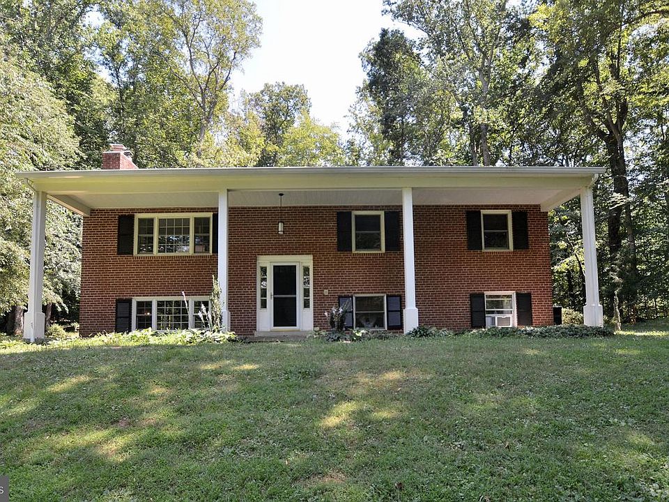 1st image of 11521 Lakewood Ln