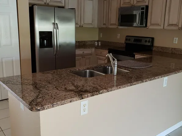 604 SE 13th Pl, Cape Coral, FL 33990