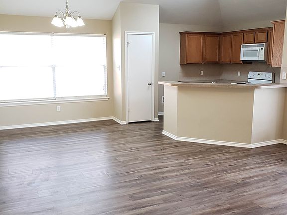 2nd image of 19341 Big Valley Dr