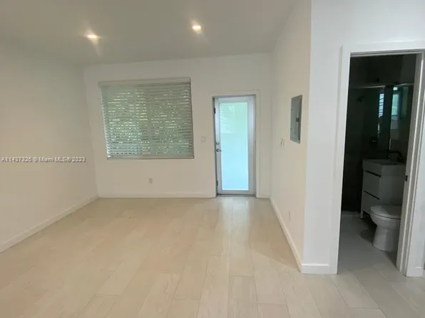 135 3rd St APT 18, Miami Beach, FL 33139
