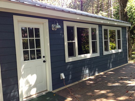 Back cottage.