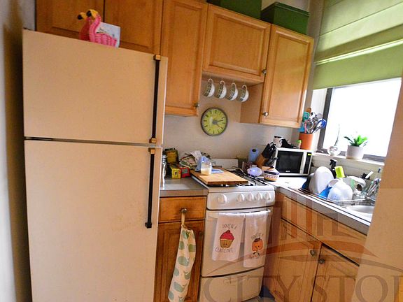 4th image of 203 W 85th St APT 35