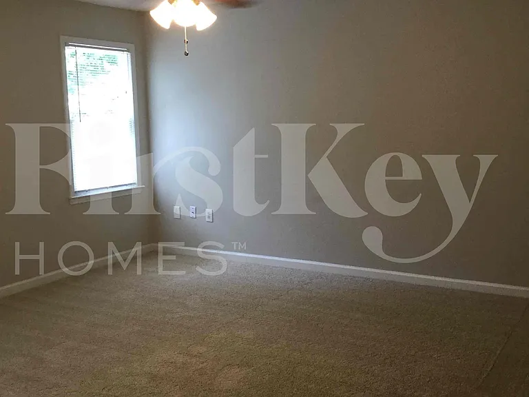 138 Springfield Dr — Photo 11