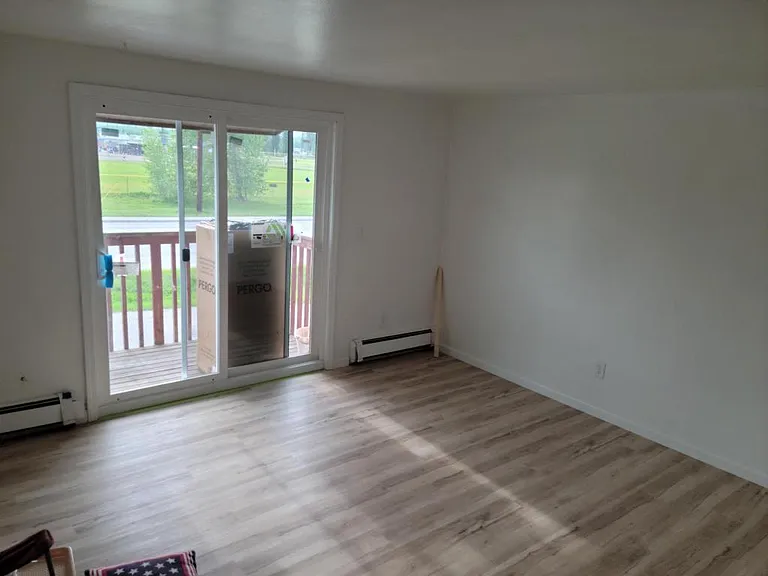 2213 Lathrop St — Photo 8