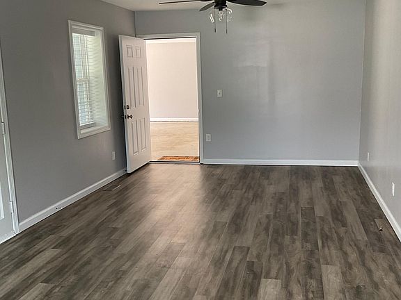 Livingroom /diningroom