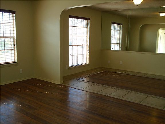 3rd image of 6601 La Cadena Dr