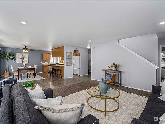 5th image of 17001 25th Avenue E