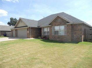 903 Carter Ct, Siloam Springs, AR 72761