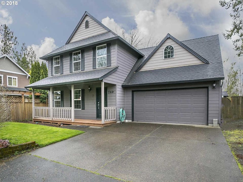 1st image of 744 SE 24th Ave