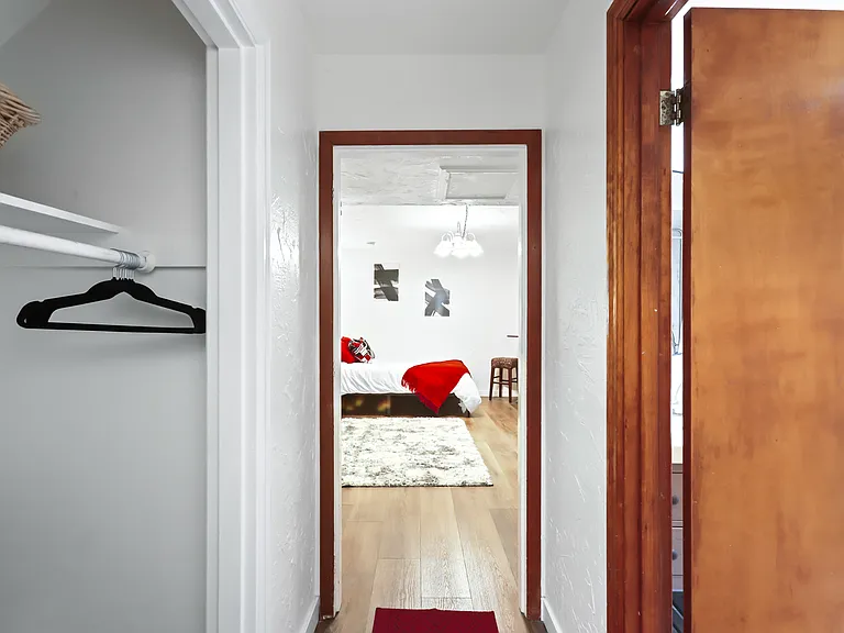 1104 SW Gaines St #E — Photo 9