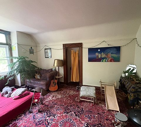 5th image of 908 Cottage Ln #7A