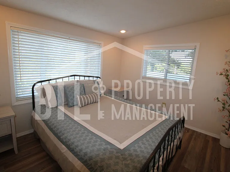 12 Lakehaven Dr — Photo 12