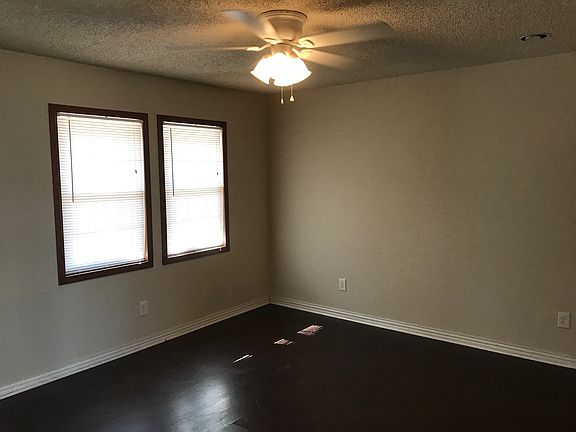 2nd image of 2308 Bamboo St