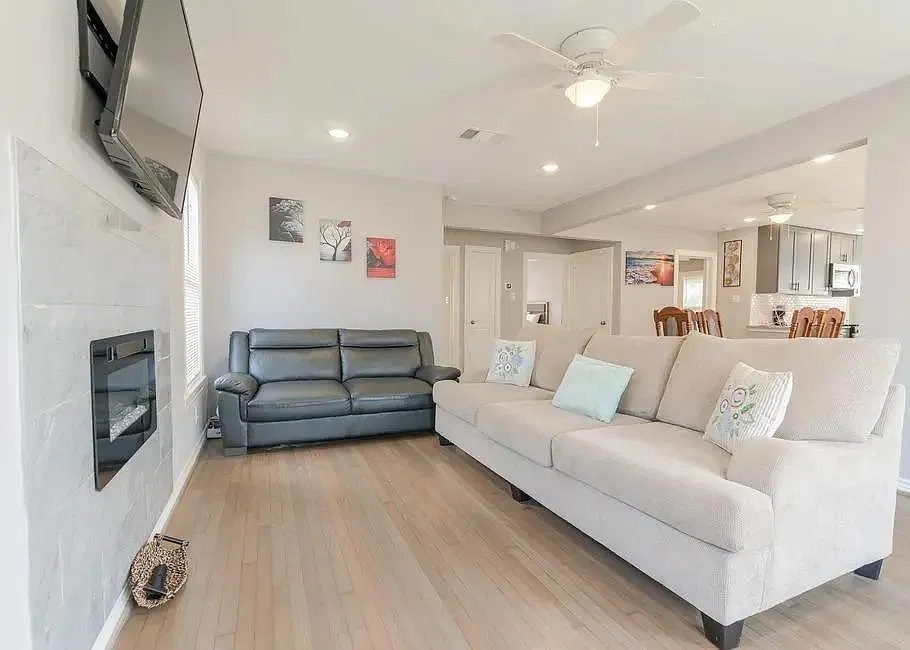 1408 Bowie Dr