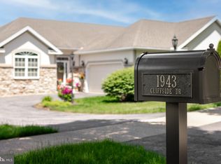 1943 Cliffside Dr, State College, PA 16801