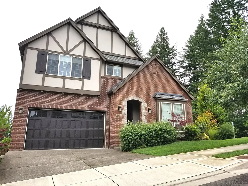 5671 NW 135th Ave