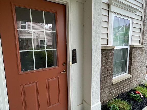 2nd image of 206 Westwind Ln