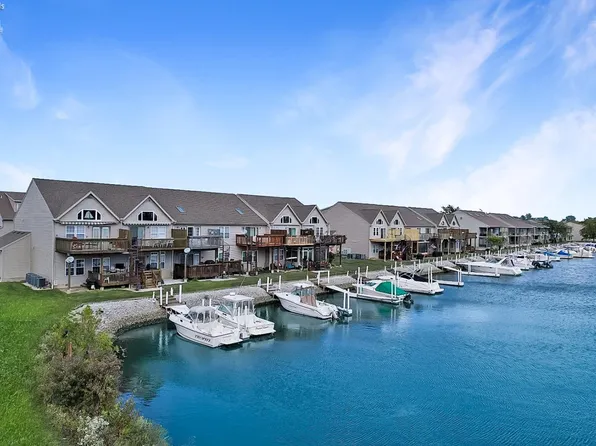 8954 W Canada Goose Ct, Oak Harbor, OH 43449