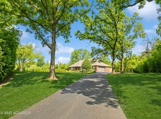 137 Old Creek Rd, Palos Park, IL 60464