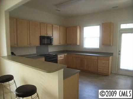 5th image of 116 Kensington St