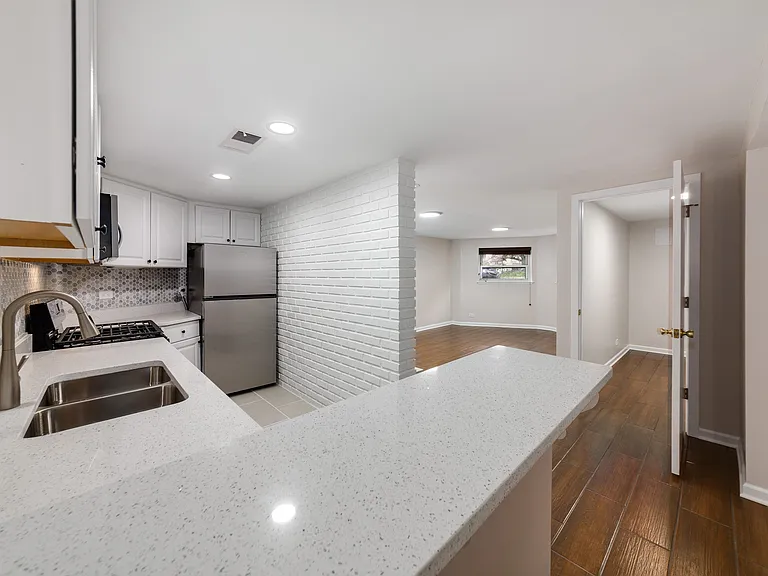 2910 N Halsted St #G — Photo 8