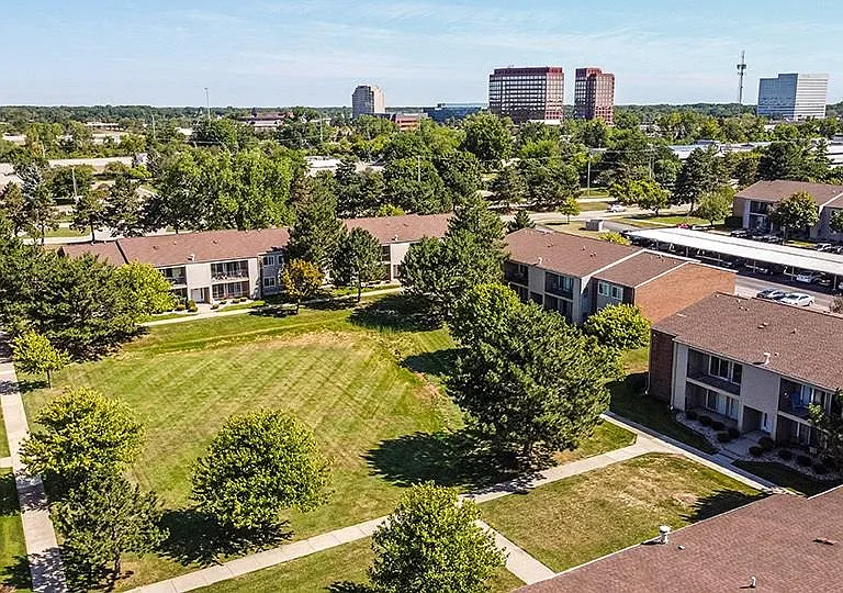 Sunnymede Apartments - Troy, MI — Photo 61
