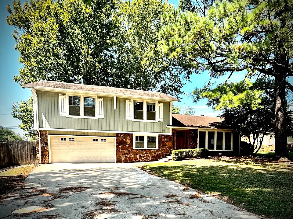 1416 S Walnut Ave