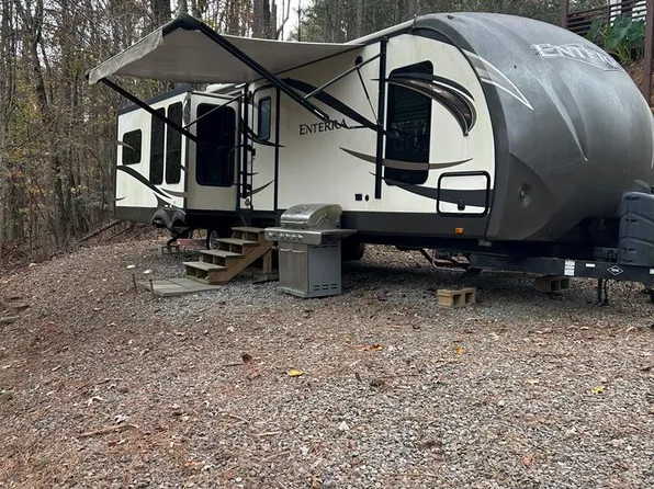 73 31st St, Ellijay, GA 30540