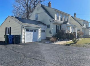 33 Columbus Ave, Bristol, CT 06010