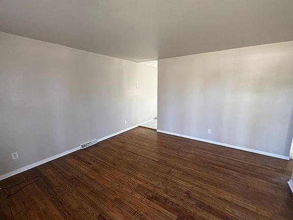2nd image of 2544 Abelwood Rd
