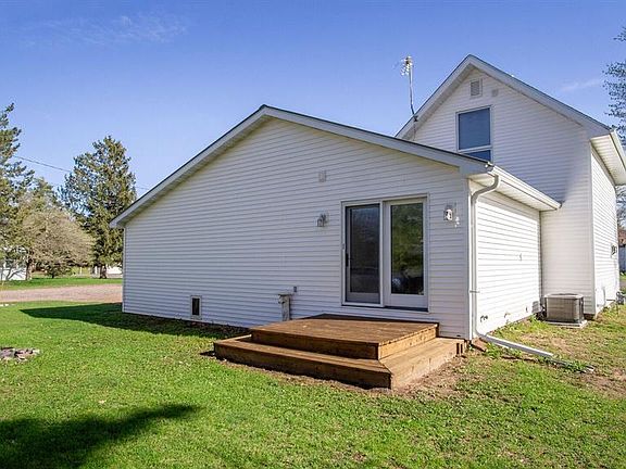 4th image of 807 3rd Street