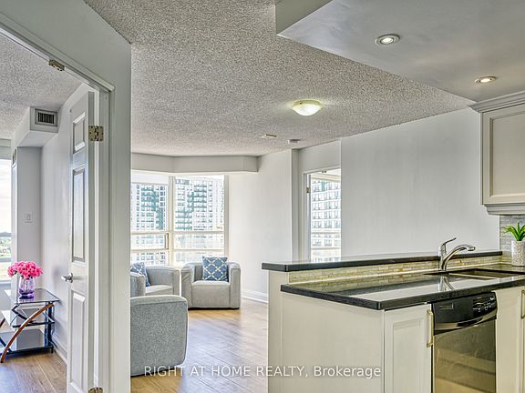4th image of 50 Kingsbridge Garden Cir #1408