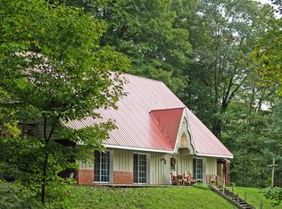 4760 Paradise Rd SE, Sugar Grove, OH 43155