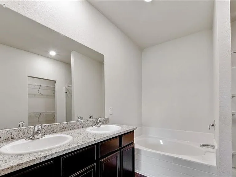 317 Hyacinth Way — Photo 18
